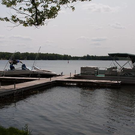 Woodland Estate Resort Campbellford ภายนอก รูปภาพ
