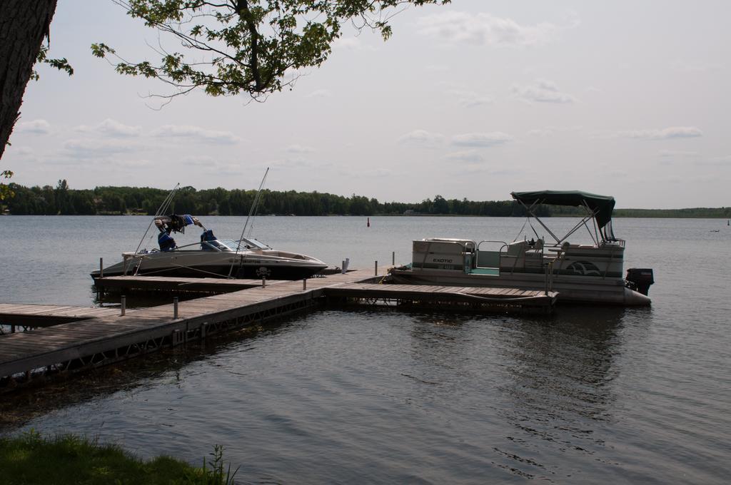 Woodland Estate Resort Campbellford ภายนอก รูปภาพ