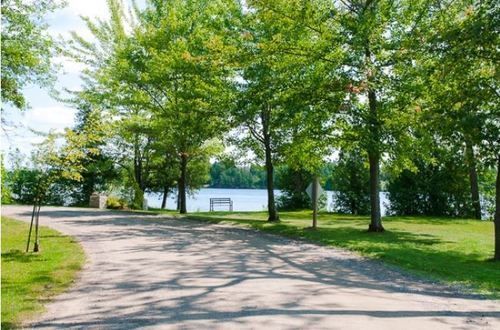 Woodland Estate Resort Campbellford ภายนอก รูปภาพ